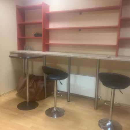Escobars Backpackers Hostel Riga Luaran gambar