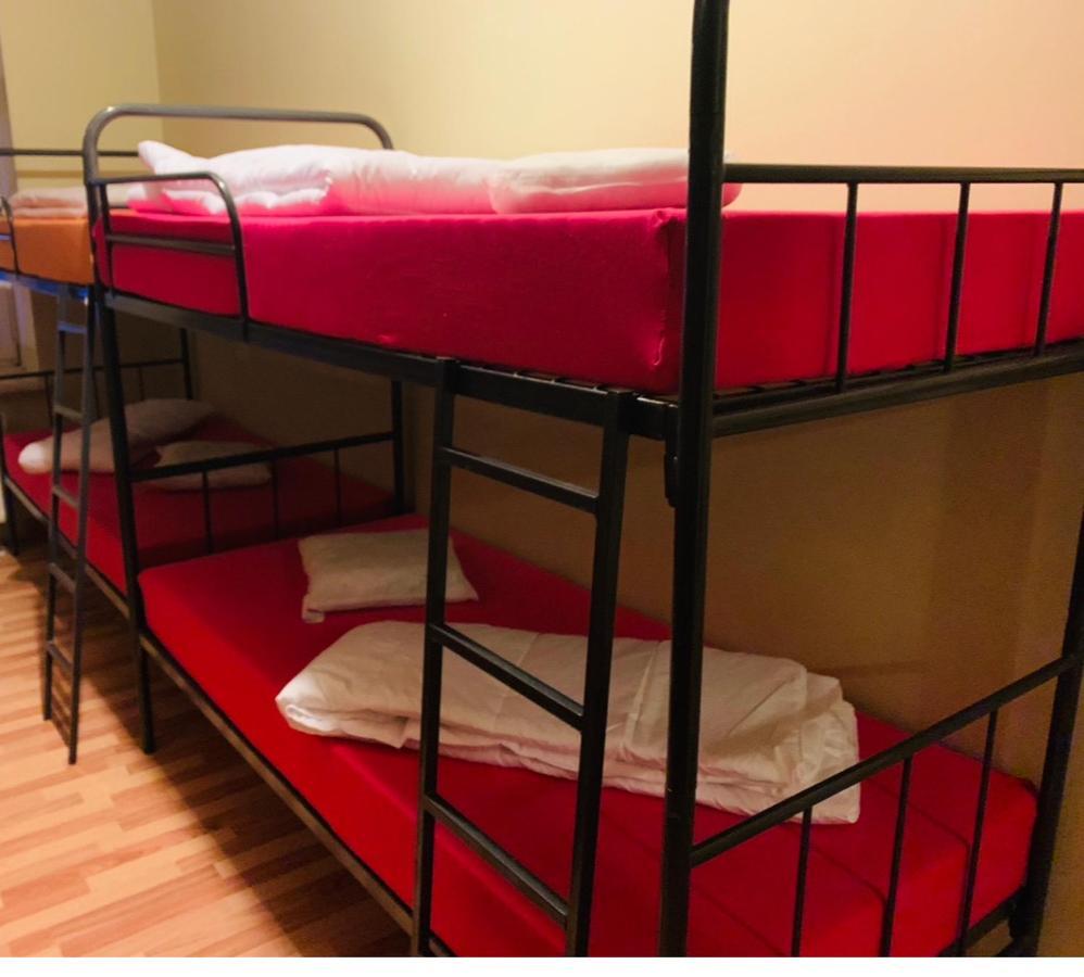 Escobars Backpackers Hostel Riga Luaran gambar
