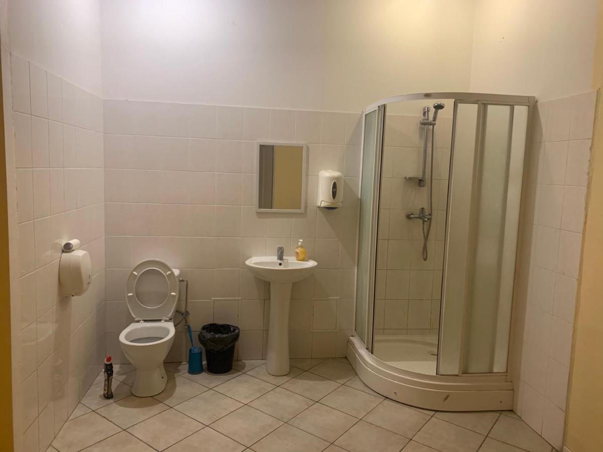 Escobars Backpackers Hostel Riga Luaran gambar